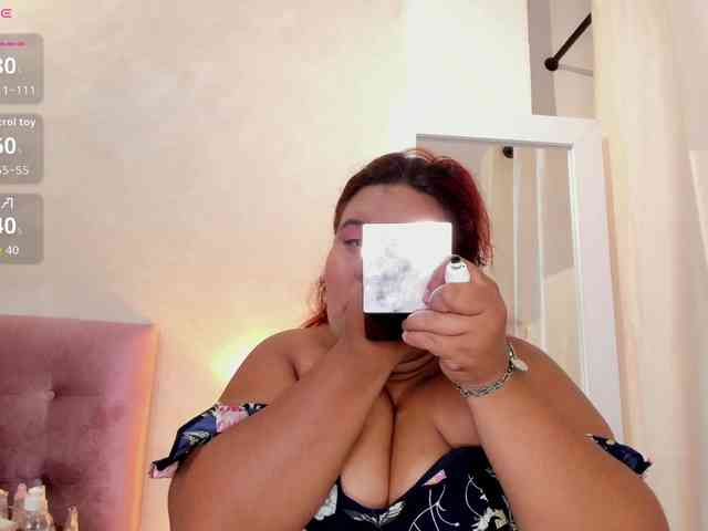 Kimiekaboom webcam