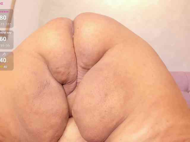 Kimiekaboom webcam