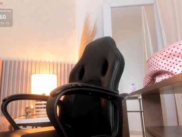 Kimiekaboom webcam