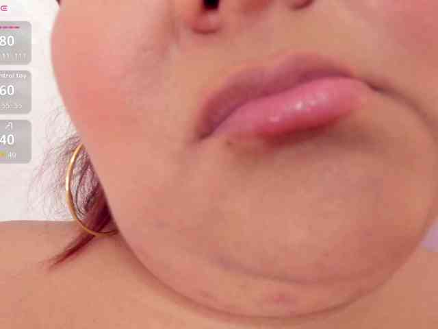 Kimiekaboom webcam