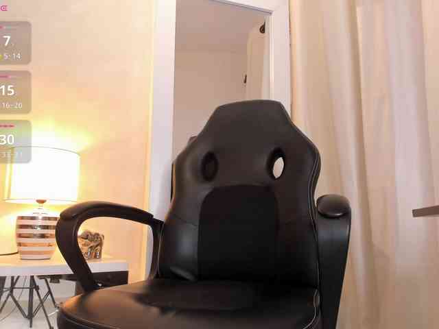 Kimiekaboom webcam