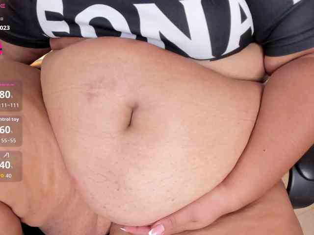 Kimiekaboom webcam