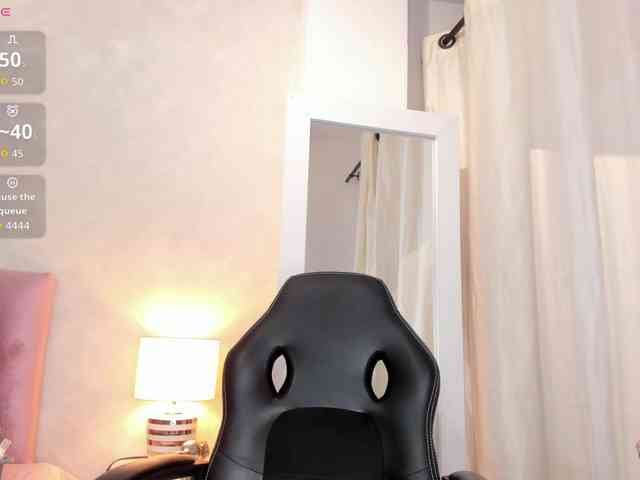 Kimiekaboom webcam