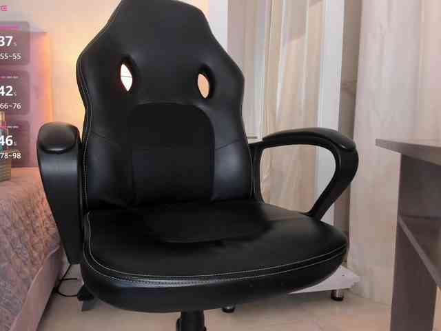 Kimiekaboom webcam