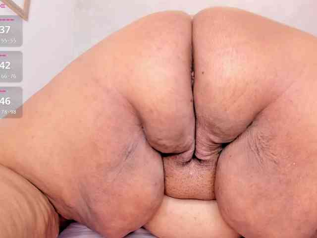 Kimiekaboom webcam