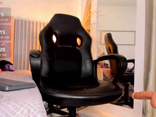 Kimiekaboom webcam