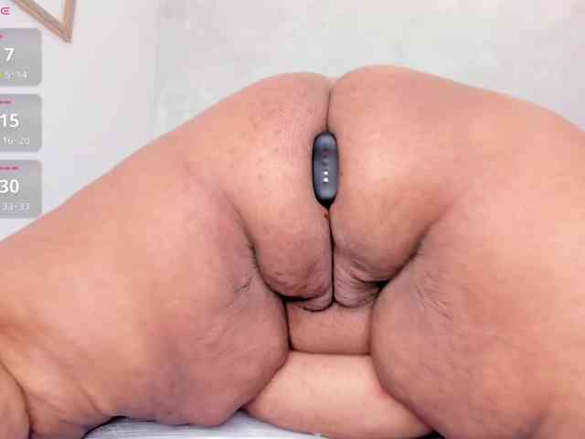 Kimiekaboom webcam