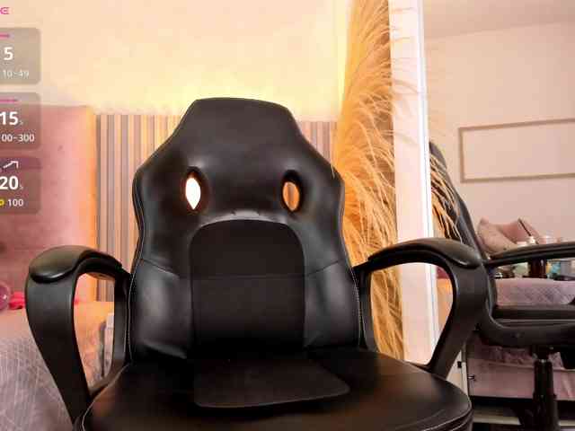 Kimiekaboom webcam