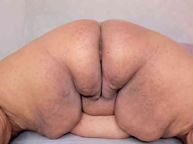 Kimiekaboom webcam