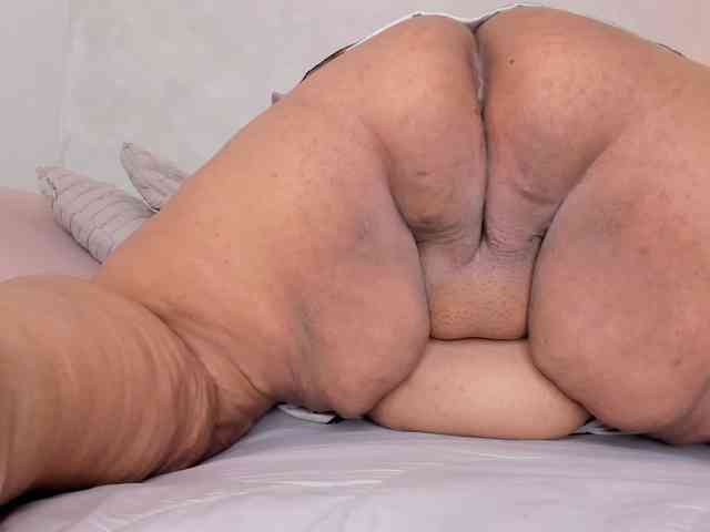 Kimiekaboom webcam
