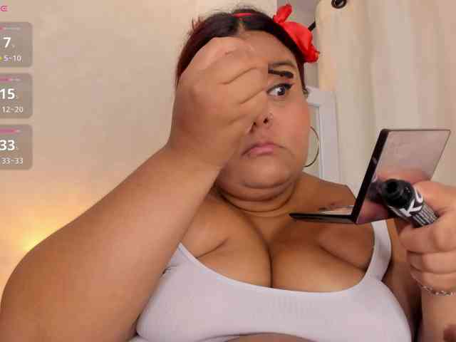 Kimiekaboom webcam