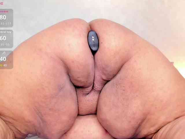 Kimiekaboom webcam