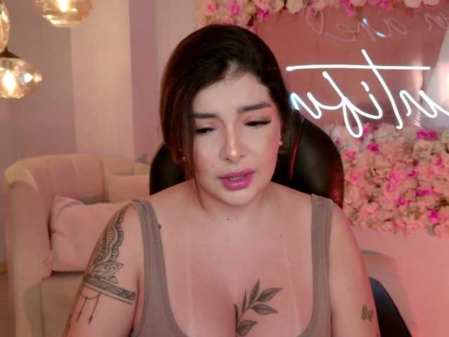 LisaMonroe's BongaCams show and profile