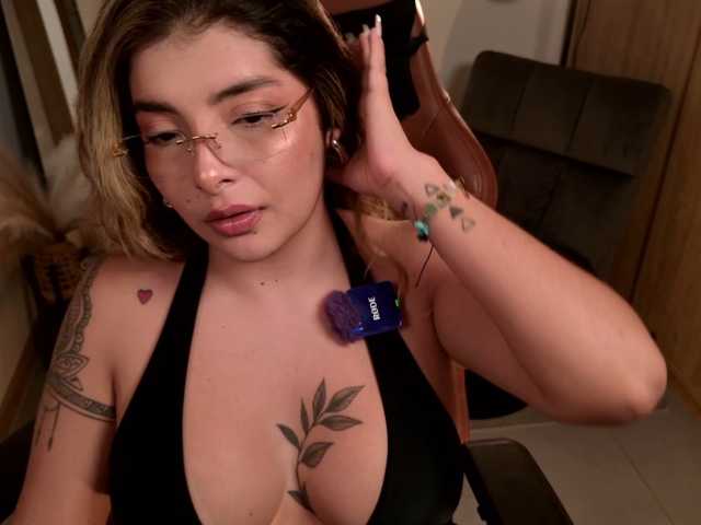 LisaMonroe live cam on BongaCams