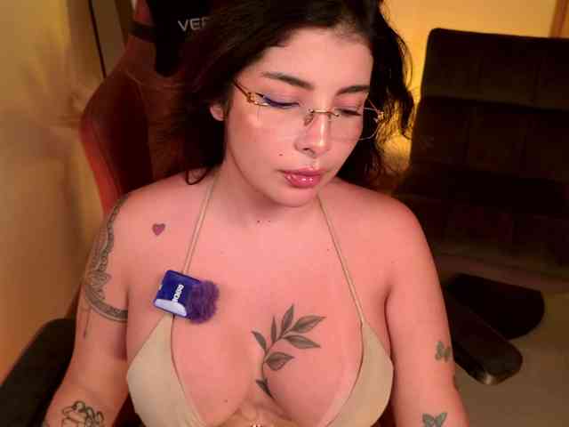 LisaMonroe webcam