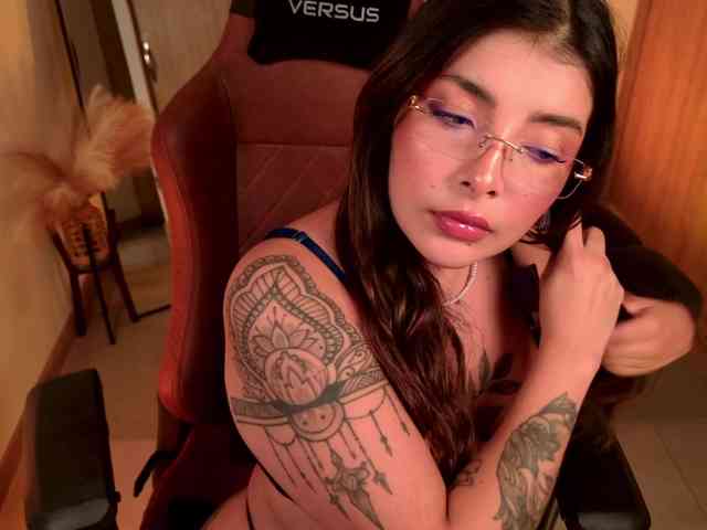 LisaMonroe webcam