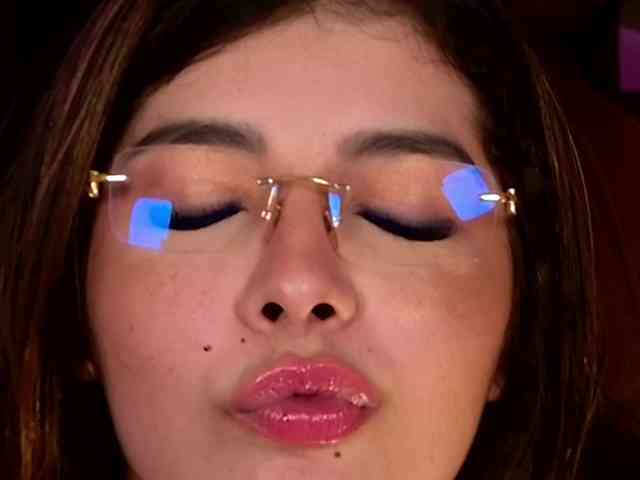 LisaMonroe webcam