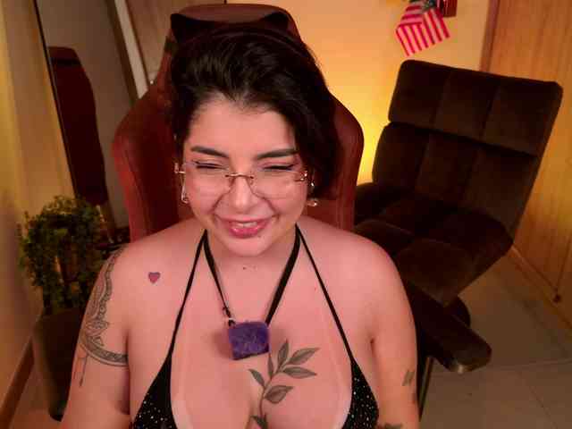 LisaMonroe webcam