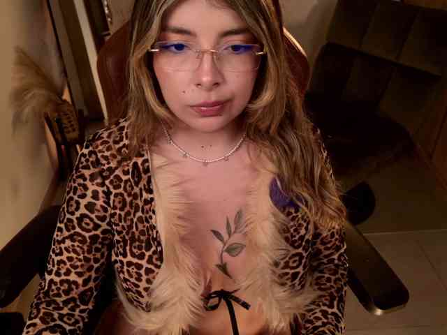 LisaMonroe LisaMonroe