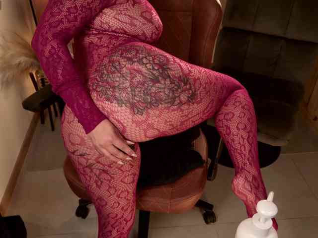 LisaMonroe LisaMonroe
