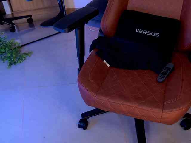 LisaMonroe webcam