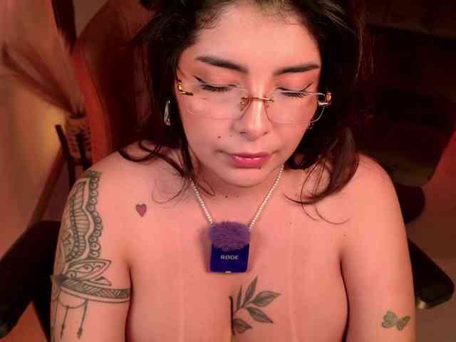 LisaMonroe webcam