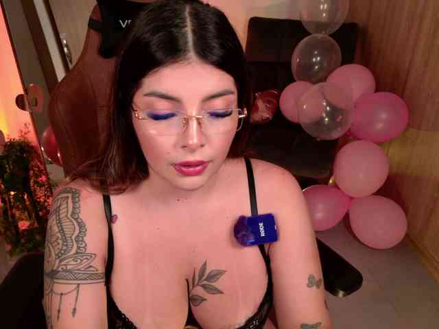 LisaMonroe webcam
