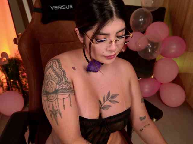 LisaMonroe webcam