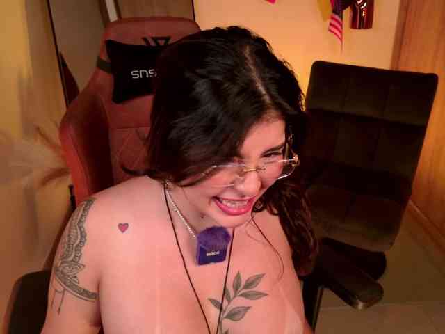 LisaMonroe webcam