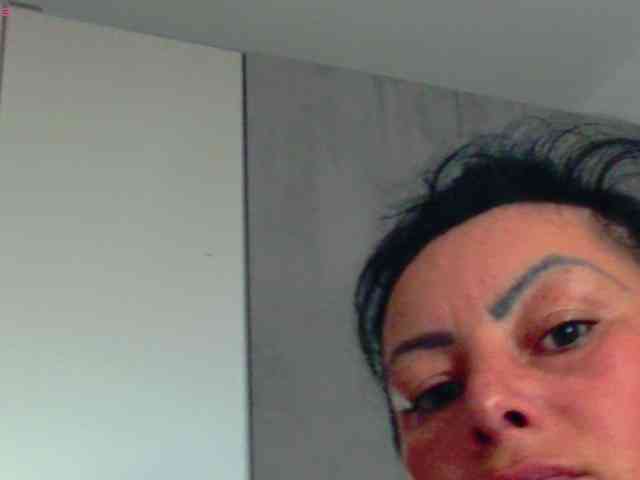 annawow69 Live Webcam on BongaCams