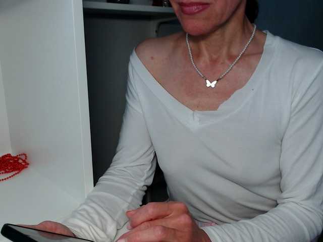 LadyL09 webcam