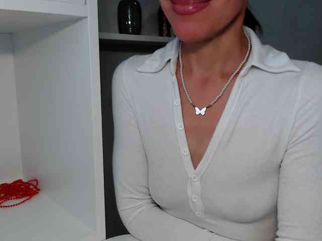 LadyL09 webcam