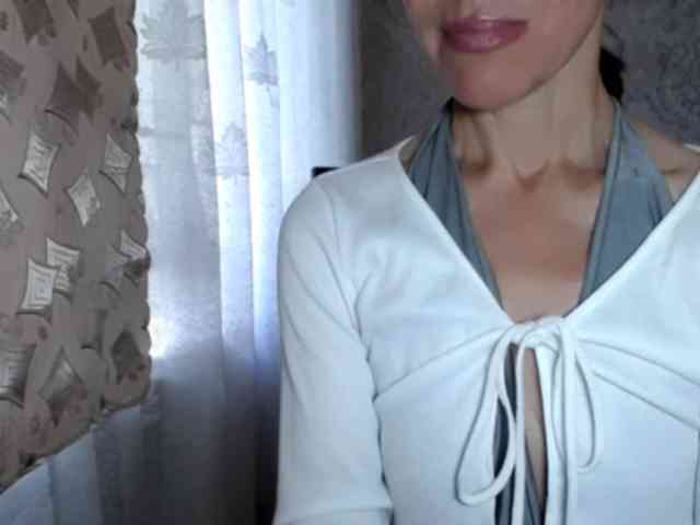 LadyL09 webcam