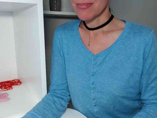 LadyL09 webcam