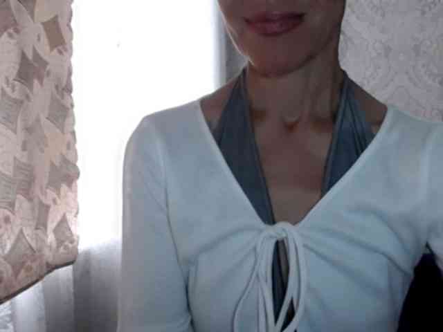 LadyL09 webcam