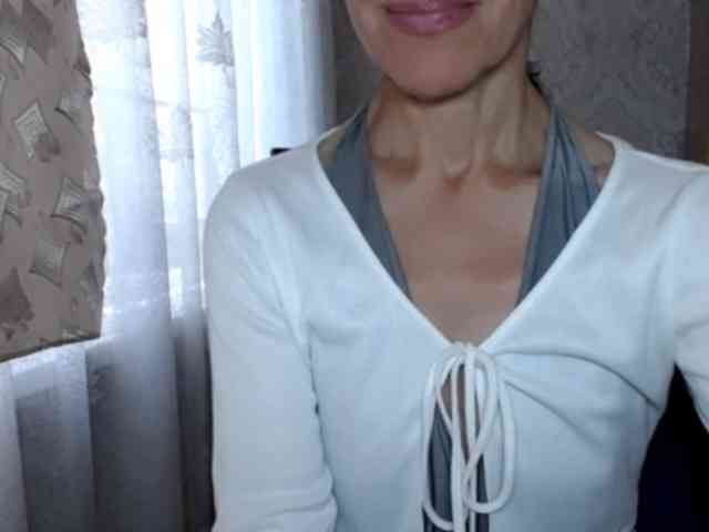 LadyL09 webcam