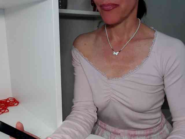 LadyL09 webcam