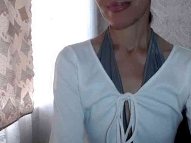 LadyL09 webcam