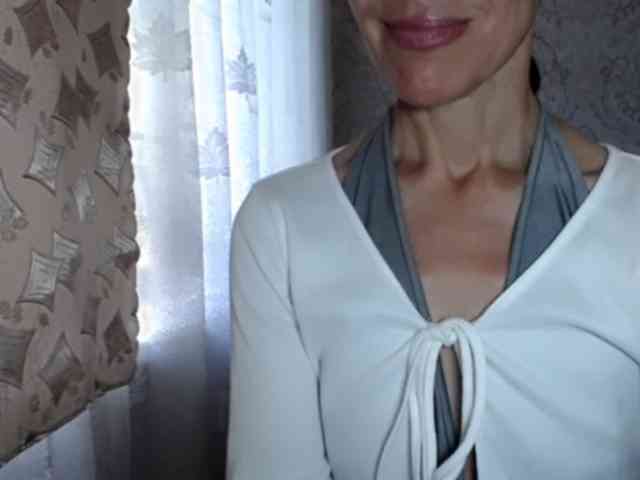 LadyL09 webcam