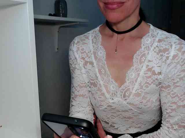 LadyL09 webcam