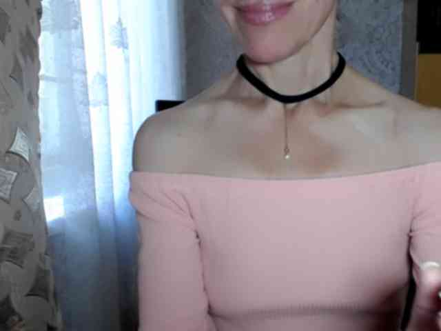 LadyL09 webcam