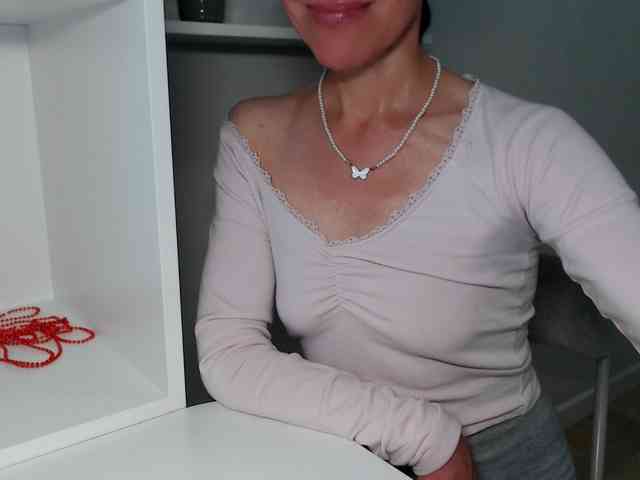 LadyL09 webcam