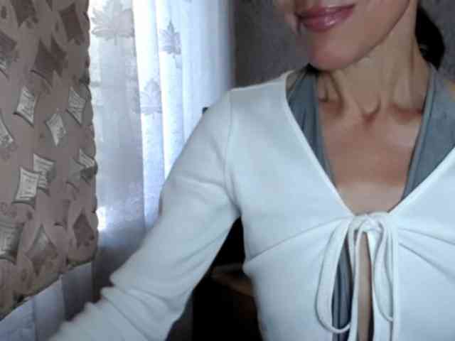LadyL09 webcam