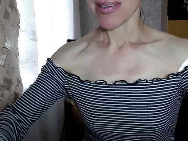LadyL09 webcam