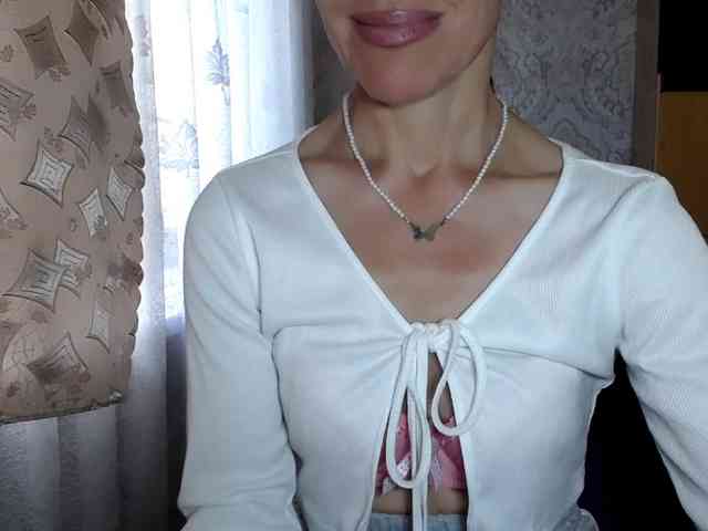 LadyL09 webcam