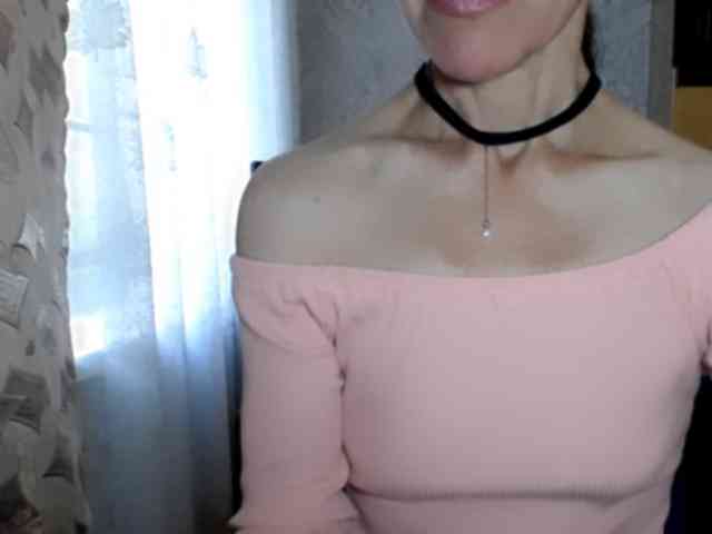 LadyL09 webcam