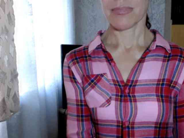 LadyL09 webcam