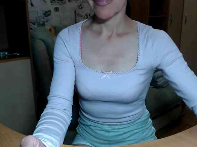 LadyL09 webcam