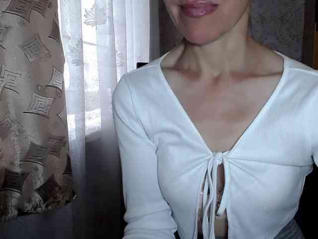 LadyL09 webcam