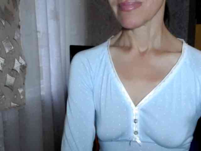 LadyL09 webcam